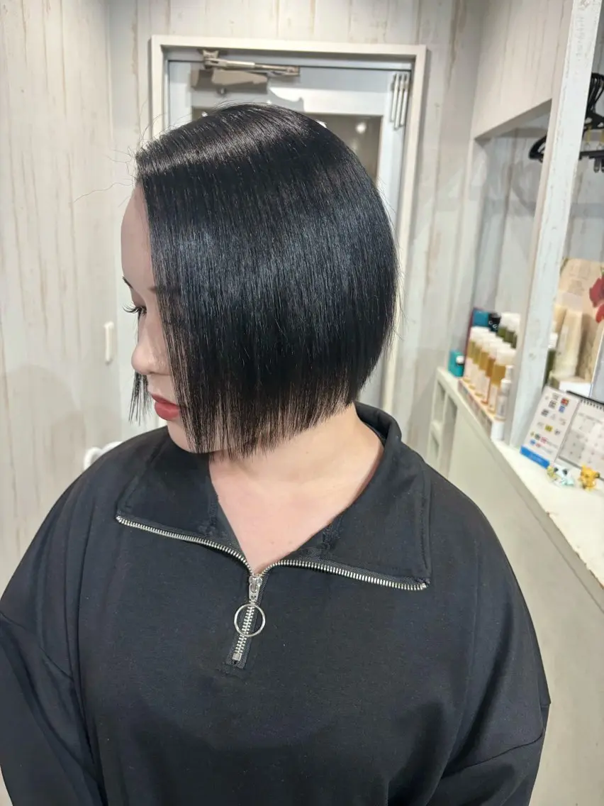 ショート カラー 桑原 由理のヘアスタイル