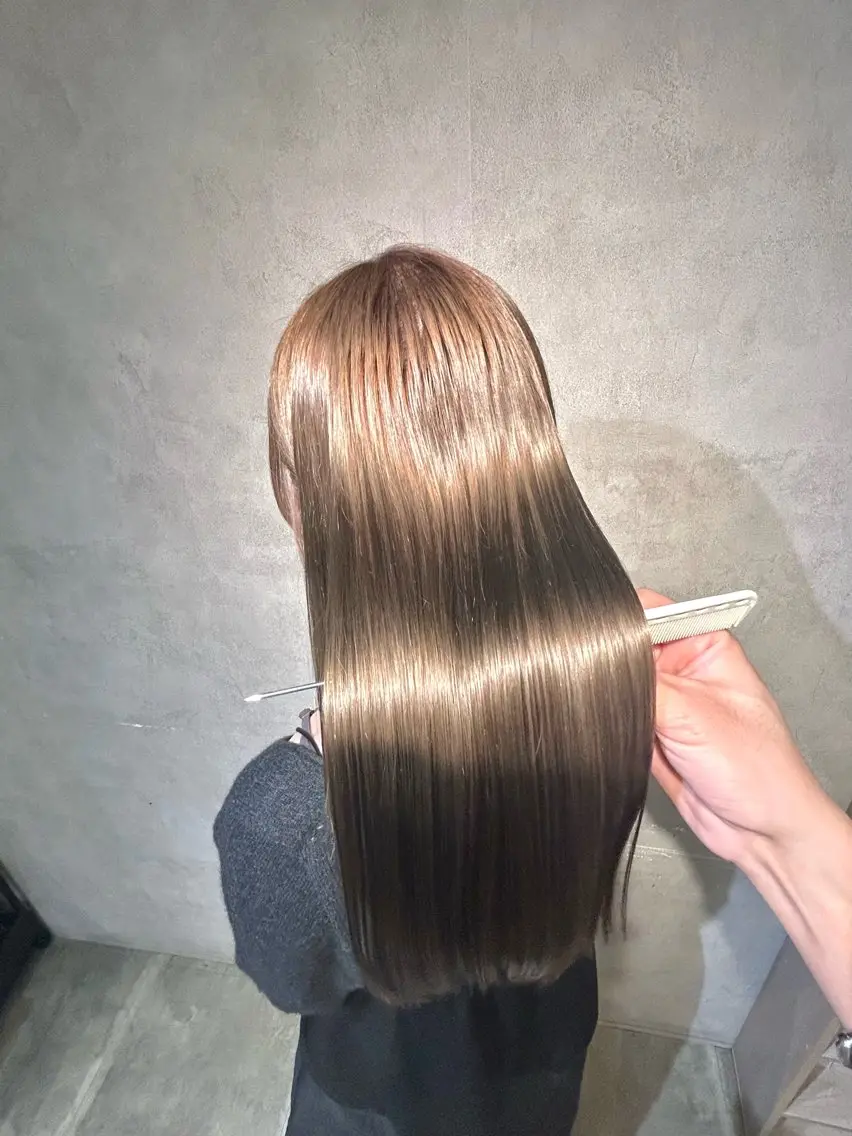 カット+中性ストレート+ハイ透明感カラー+トリートメントの写真