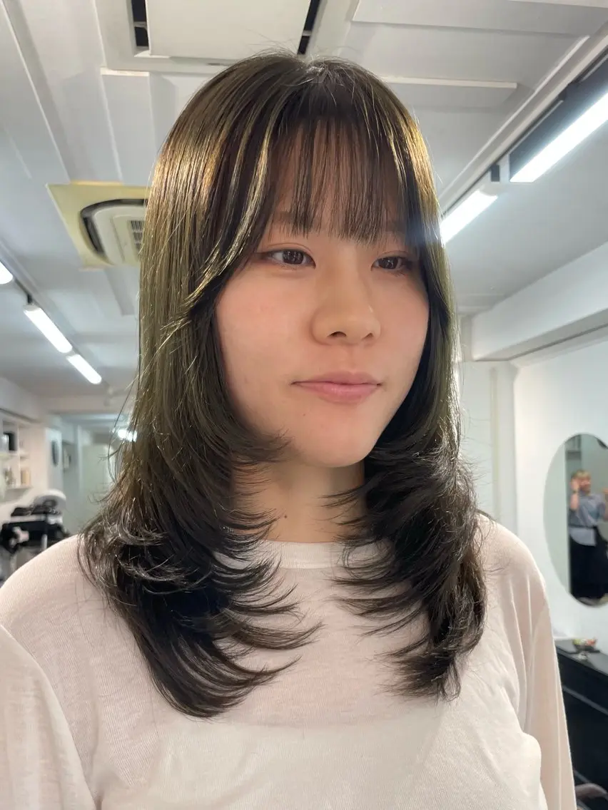 ミディアム カット ヘアカラー トリートメント 野町好花 レイヤー/髪質改善のヘアスタイル