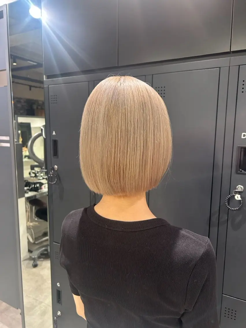 カラー ハイトーン🪄 レイヤー🍒ここみのヘアスタイル