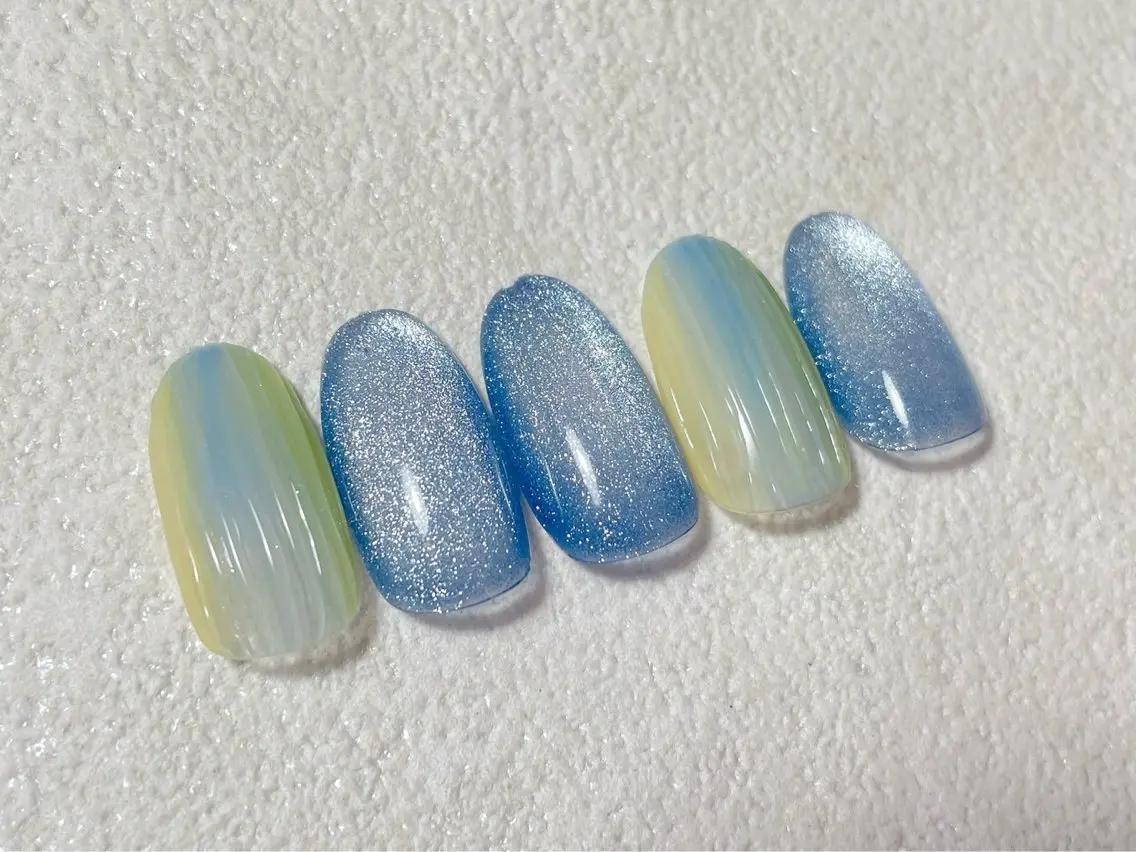 ネイル オーロラネイル フットネイル フレンチネイル ジェルネイル マグネットネイル ハンドネイル mogunail &blowのネイルデザイン