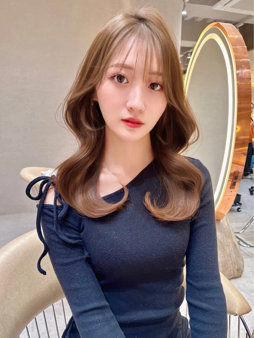 セミロング カラー カット ヘアカラー トリートメント 縮毛矯正✨🫧 レイヤー川村利幸のヘアスタイル