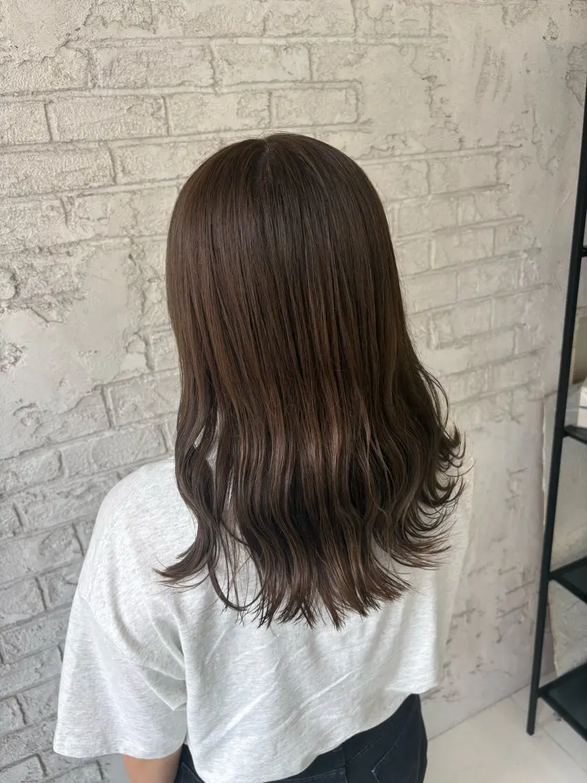 セミロング カット ヘアカラー トリートメント 韓国レイヤー/ブリ ーチ🩶Momo🩶のヘアスタイル