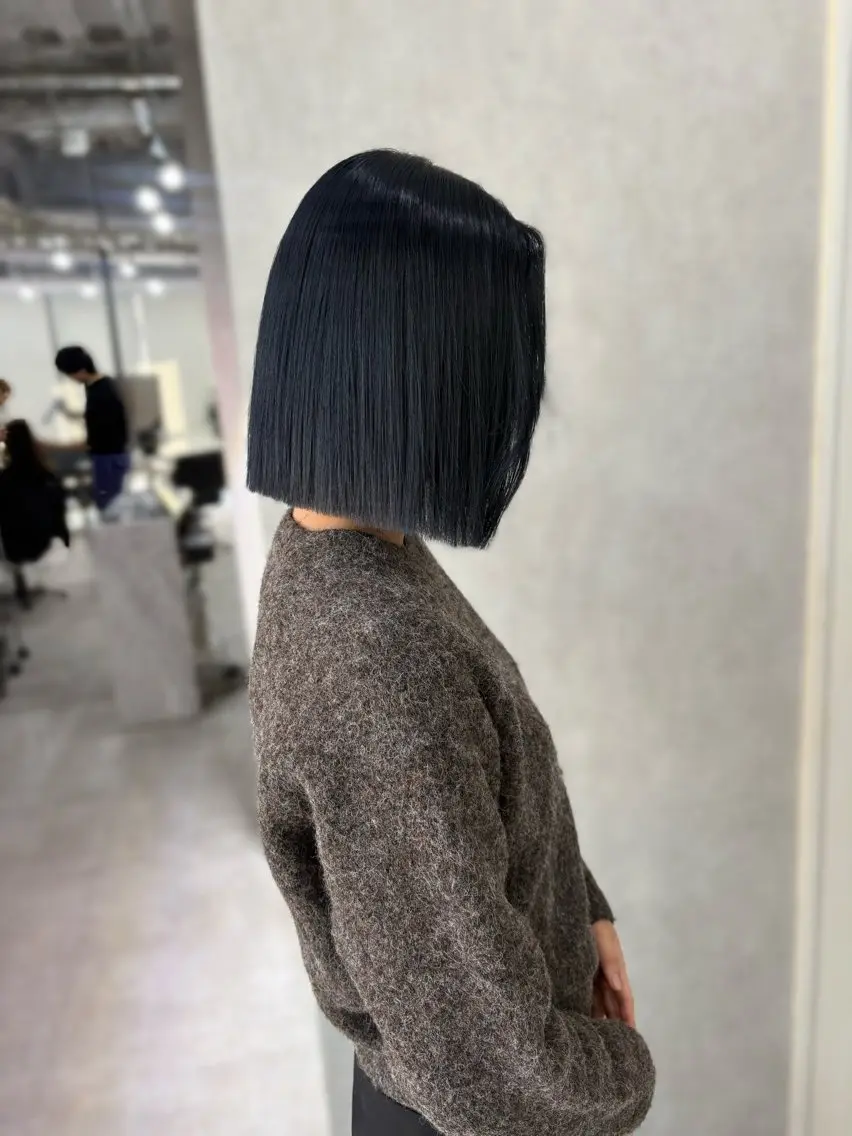 ショート カラー 切りっぱなしボブ ボブ カット ヘアカラー 盛れる顔まわり✨🎀 レイヤー別所好葉のヘアスタイル