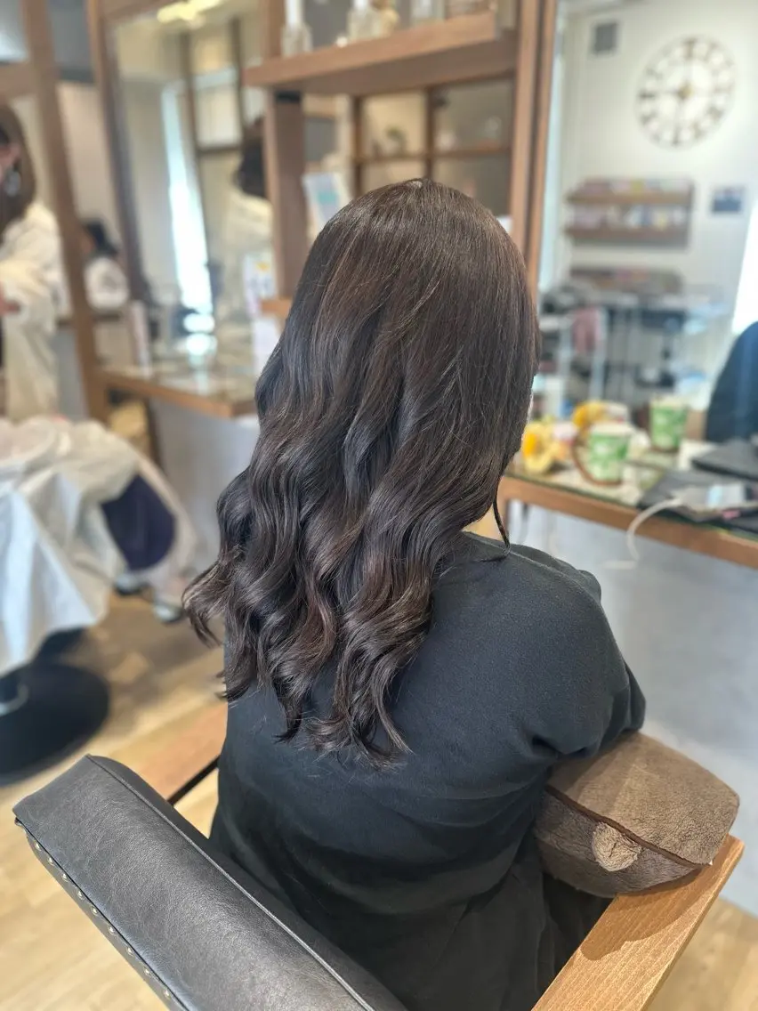 ロング カット ヘアカラー 石原 麻菜のヘアスタイル