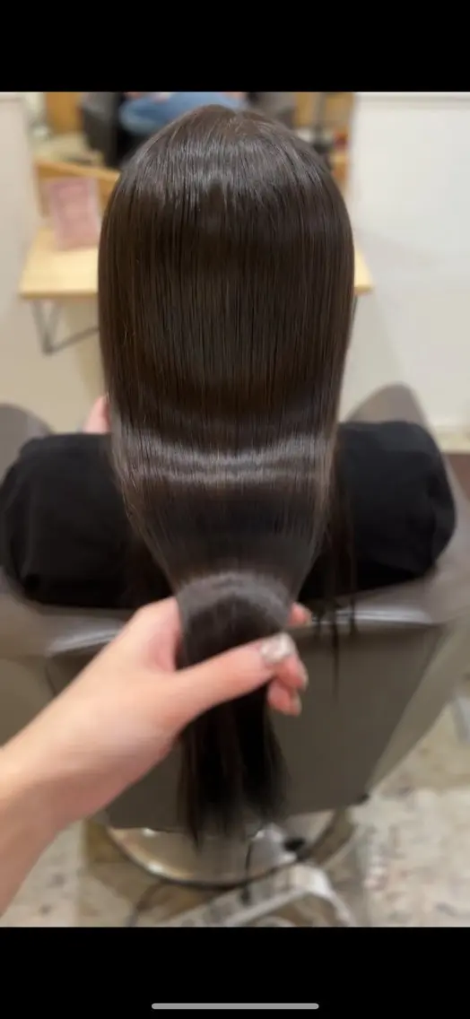 ミディアム ヘアカラー トリートメント miloc MOMOKAのヘアスタイル