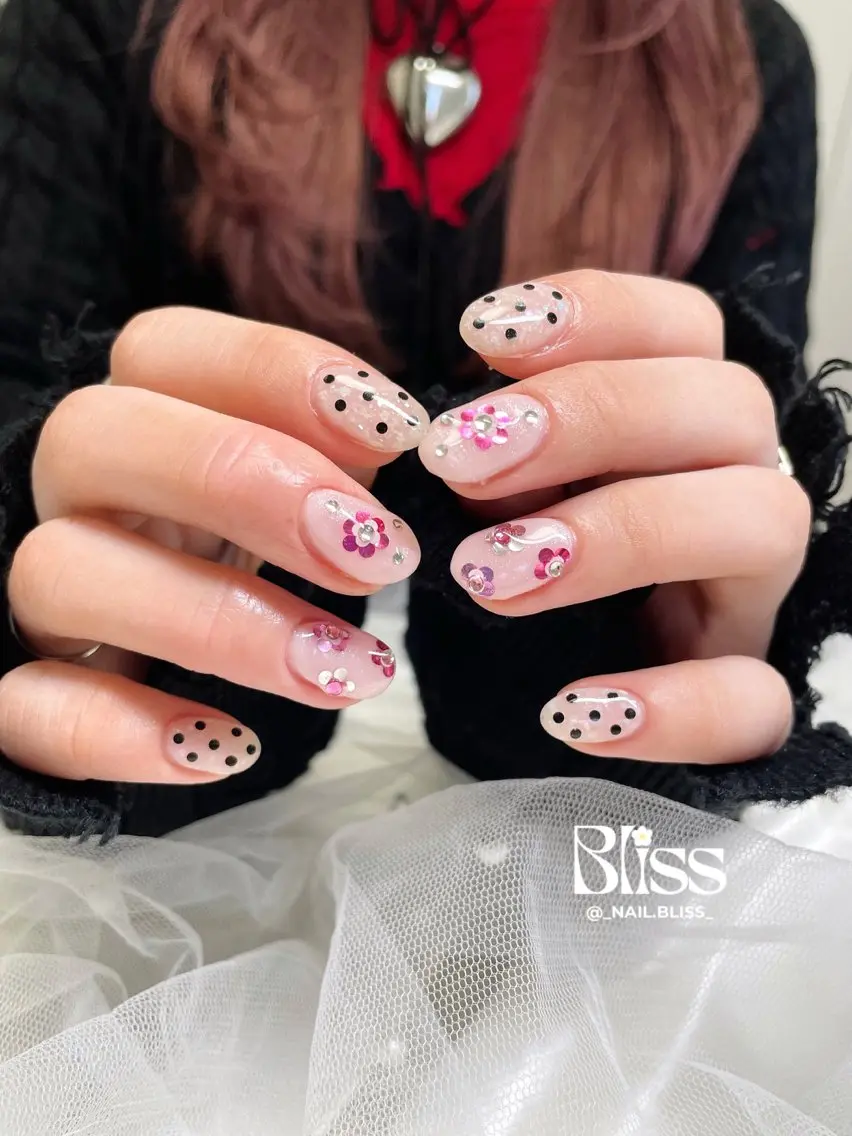 ネイル 持ち込み ハンドネイル NAIL BLISSのネイルデザイン