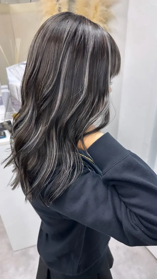 ロング ハイトーン/レイヤー 五島桜樫のヘアスタイル
