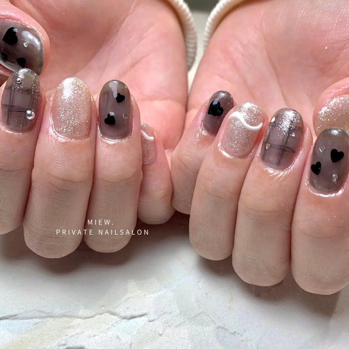 ネイル クリアネイル ハート キラキラネイル Mina🫧 【Miew.】のネイルデザイン