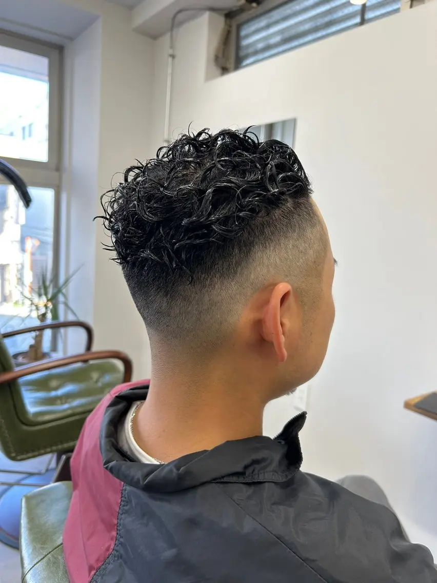 パーマ メンズ フェードカット メンズパーマ SHAFT Ieiriのヘアスタイル