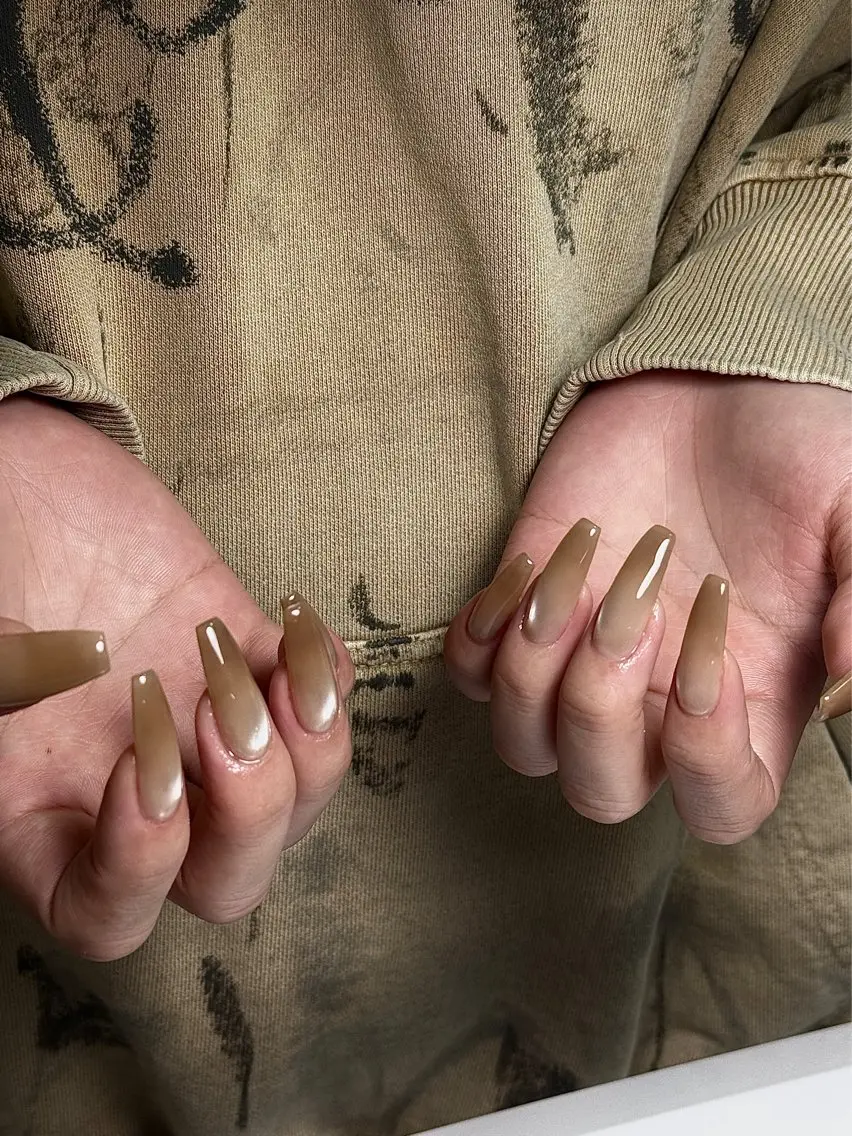 ネイル ブラウン 長さ出し グラデーション NEM nailstudioのネイルデザイン