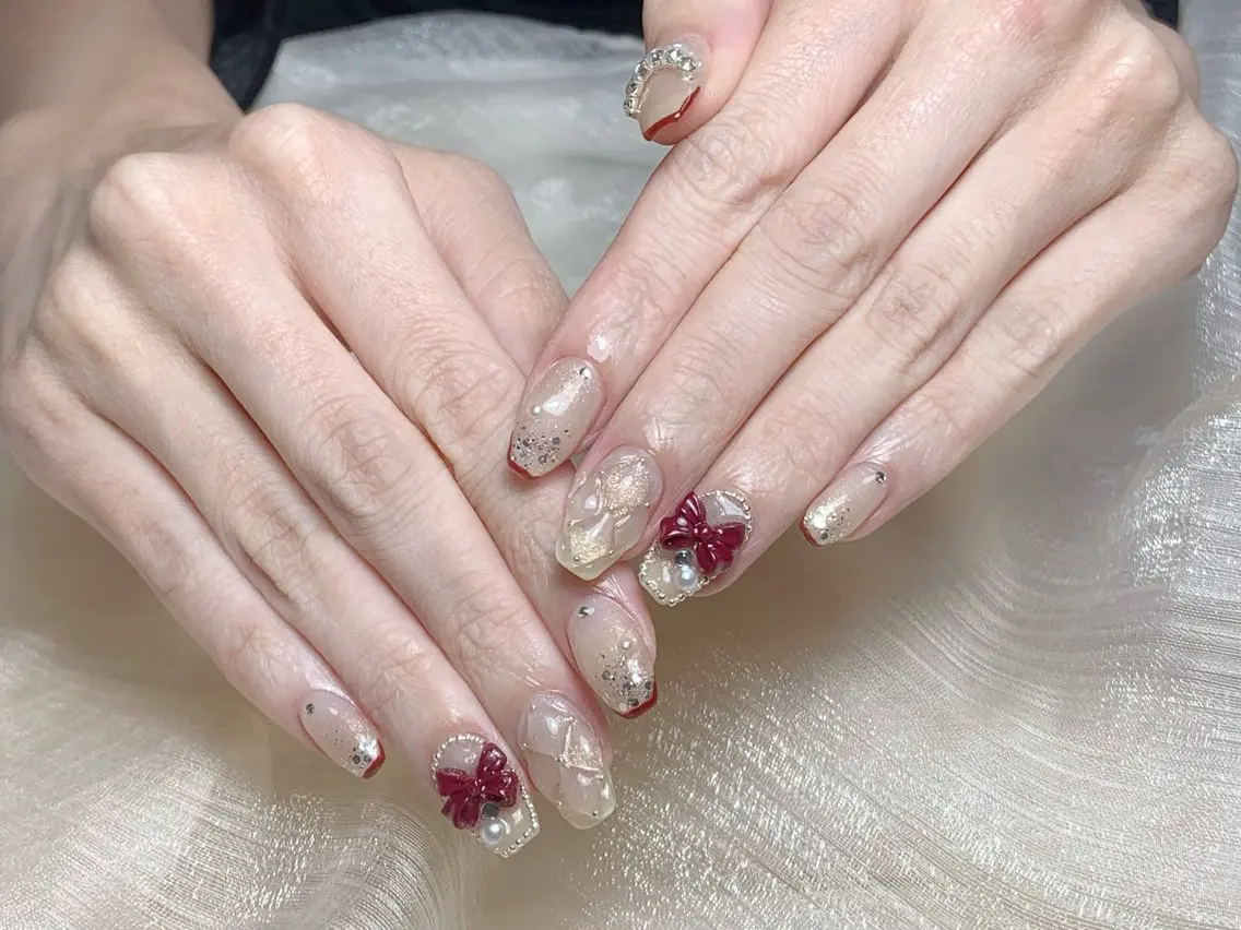 ネイル オーロラネイル チークネイル フレンチネイル ジェルネイル ガラスフレンチ ハンドネイル Nail Jolieのネイルデザイン
