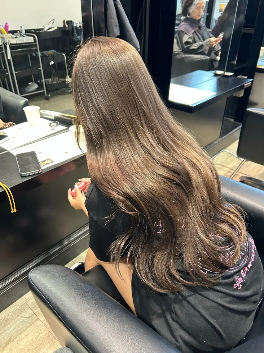 ロング ヘアカラー トリートメント ishizuka toaのヘアスタイル