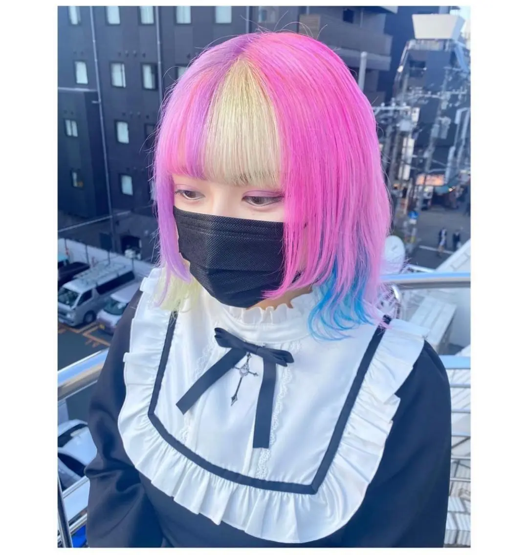 ショート カラー ブリーチ ユニコーンカラー ヘアカラー TSUNO🦖 派手髪/オタク美容師のヘアスタイル