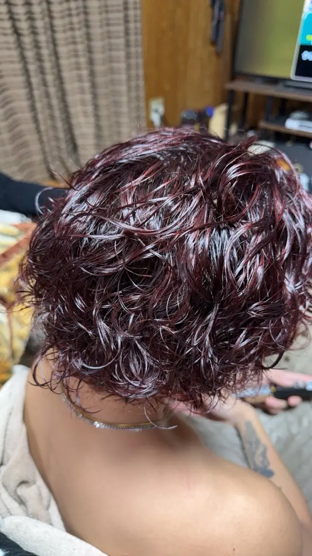カラー レッドカラー ヘアカラー 福田 凱大のヘアスタイル
