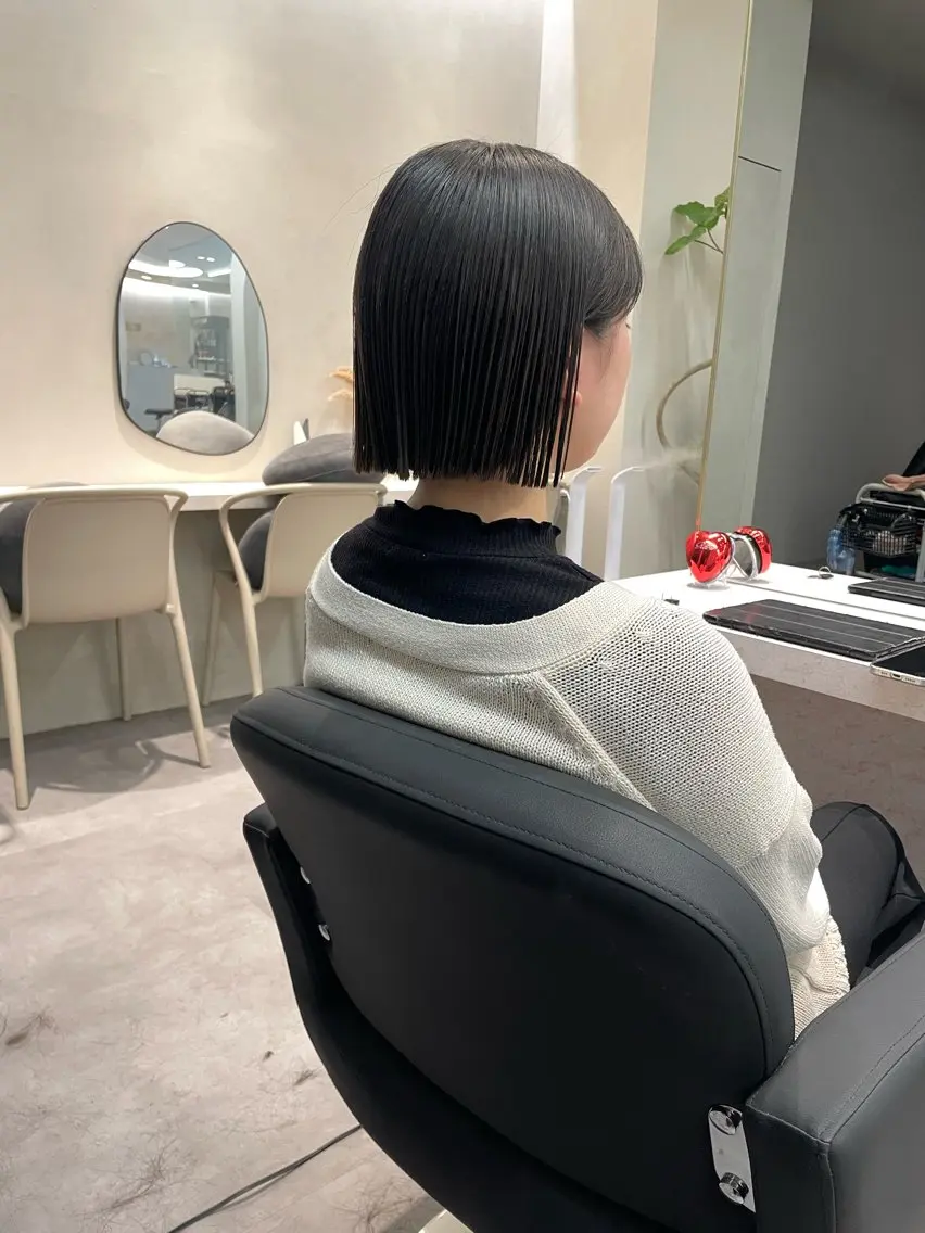 ミディアム カラー ボブ 外ハネヘア 小坂 郁美のヘアスタイル
