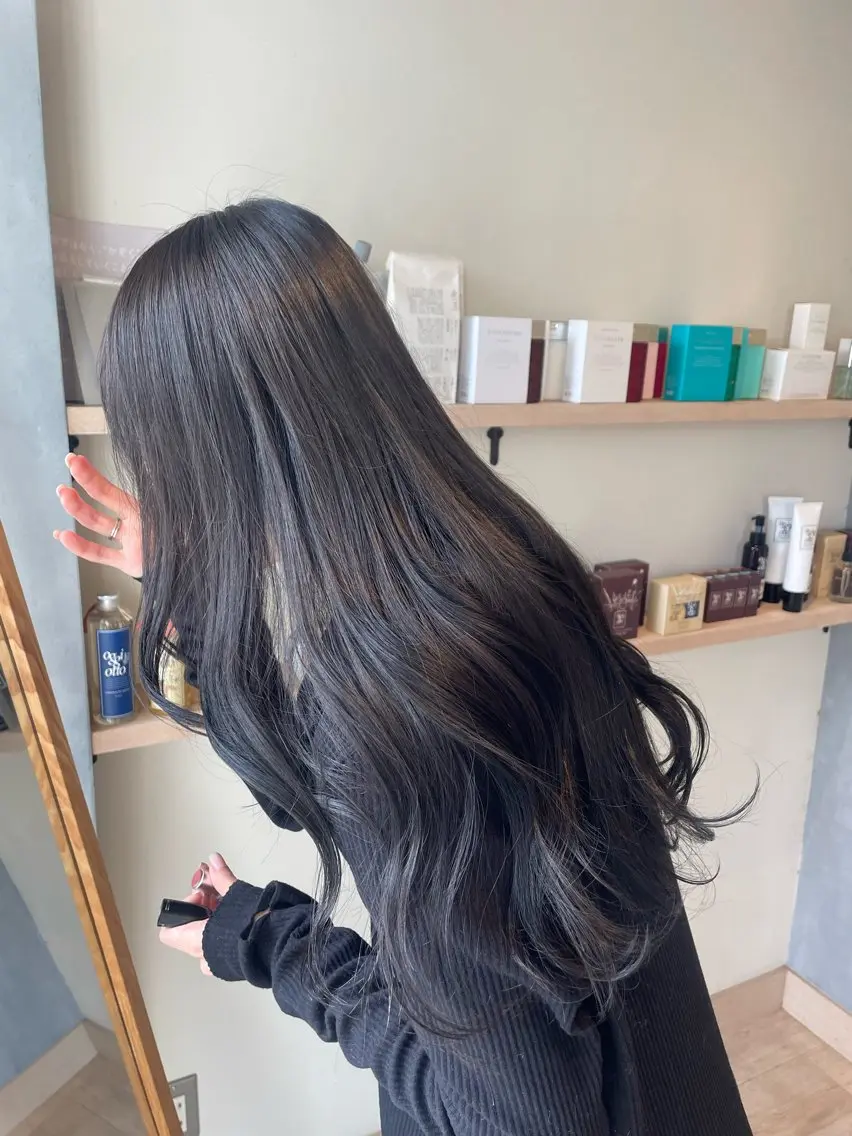 ロング ヘアカラー トリートメント ROCCO アイナ/ レイヤー透明感カラーのヘアスタイル
