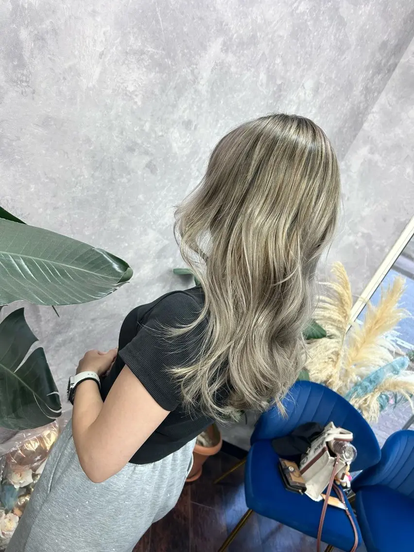 セミロング カット ヘアカラー AN'TIA小作代表 ⭐︎kazuma⭐︎のヘアスタイル