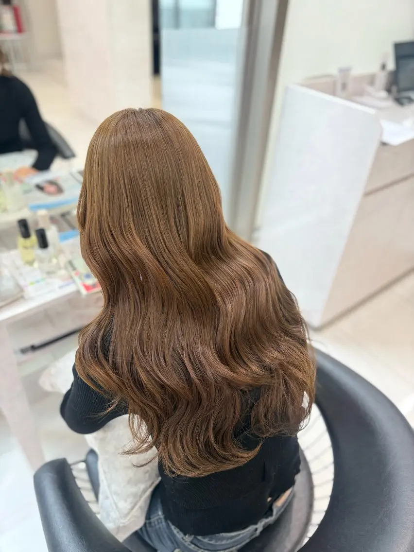 ロング カラー ベージュカラー ブリーチ ダブルカラー ブリーチなしカラー ヘアカラー トリートメント Sae/クロスパーマ /盛れる顔周りのヘアスタイル