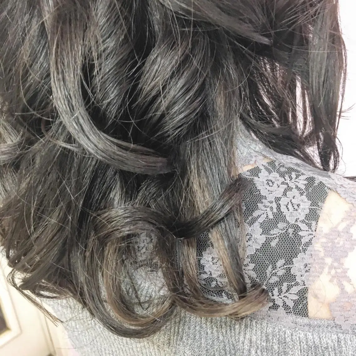 セミロング レイヤーカット 阿出川 雅也のヘアスタイル
