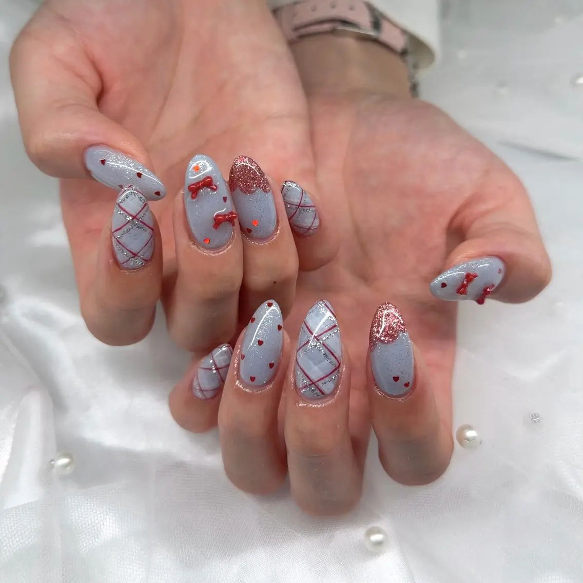 セミロング ハンドネイル LAVISH momokaのネイルデザイン