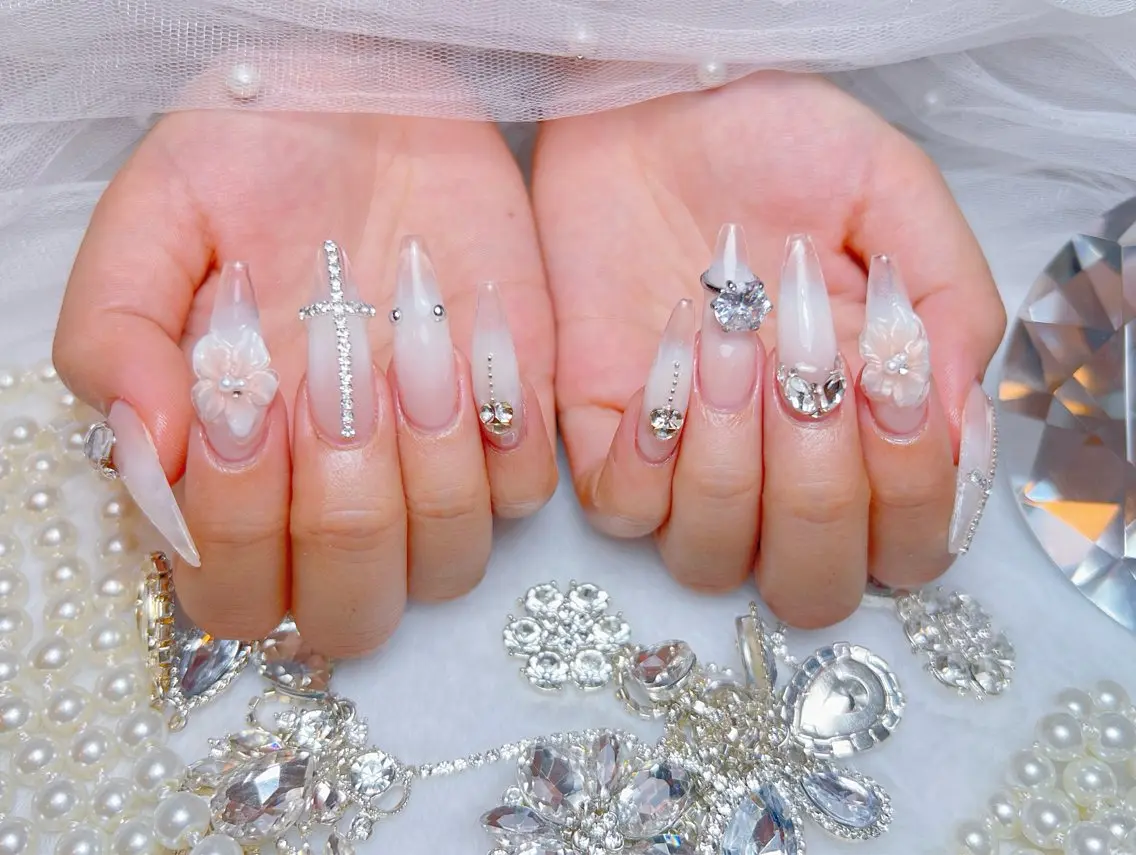 ネイル アートネイル オーロラネイル チークネイル 長さ出し フットネイル Miya _nailのネイルデザイン