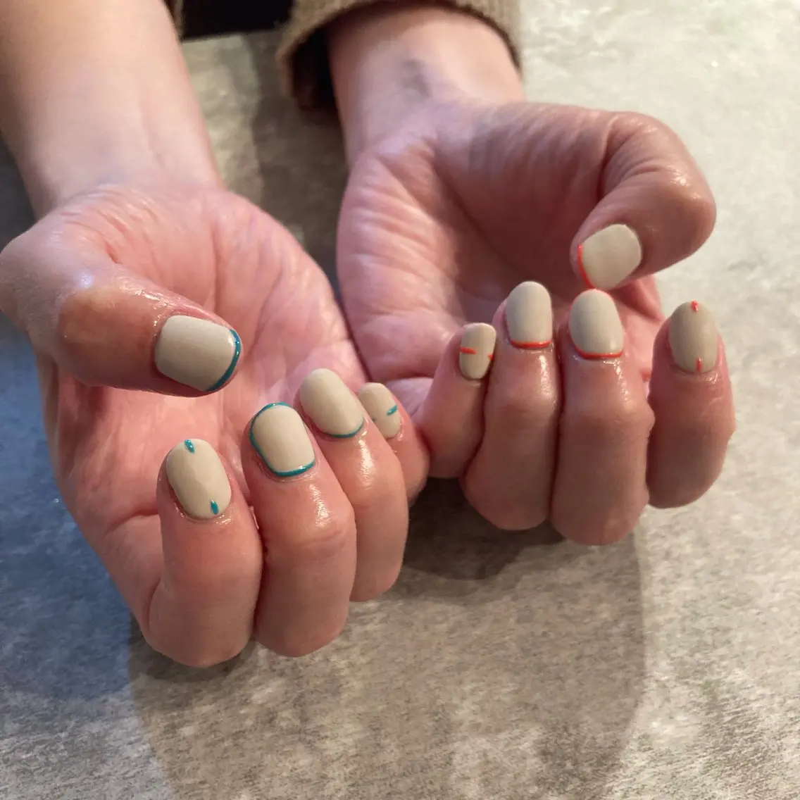 ネイル ジェルネイル マグネットネイル ニュアンスネイル パラジェル ワンホンネイル NAIL'S MODAのネイルデザイン
