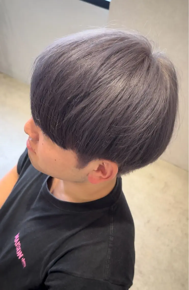 カラー ダブルカラー シルバー ヘアカラー 保坂 瞭のヘアスタイル
