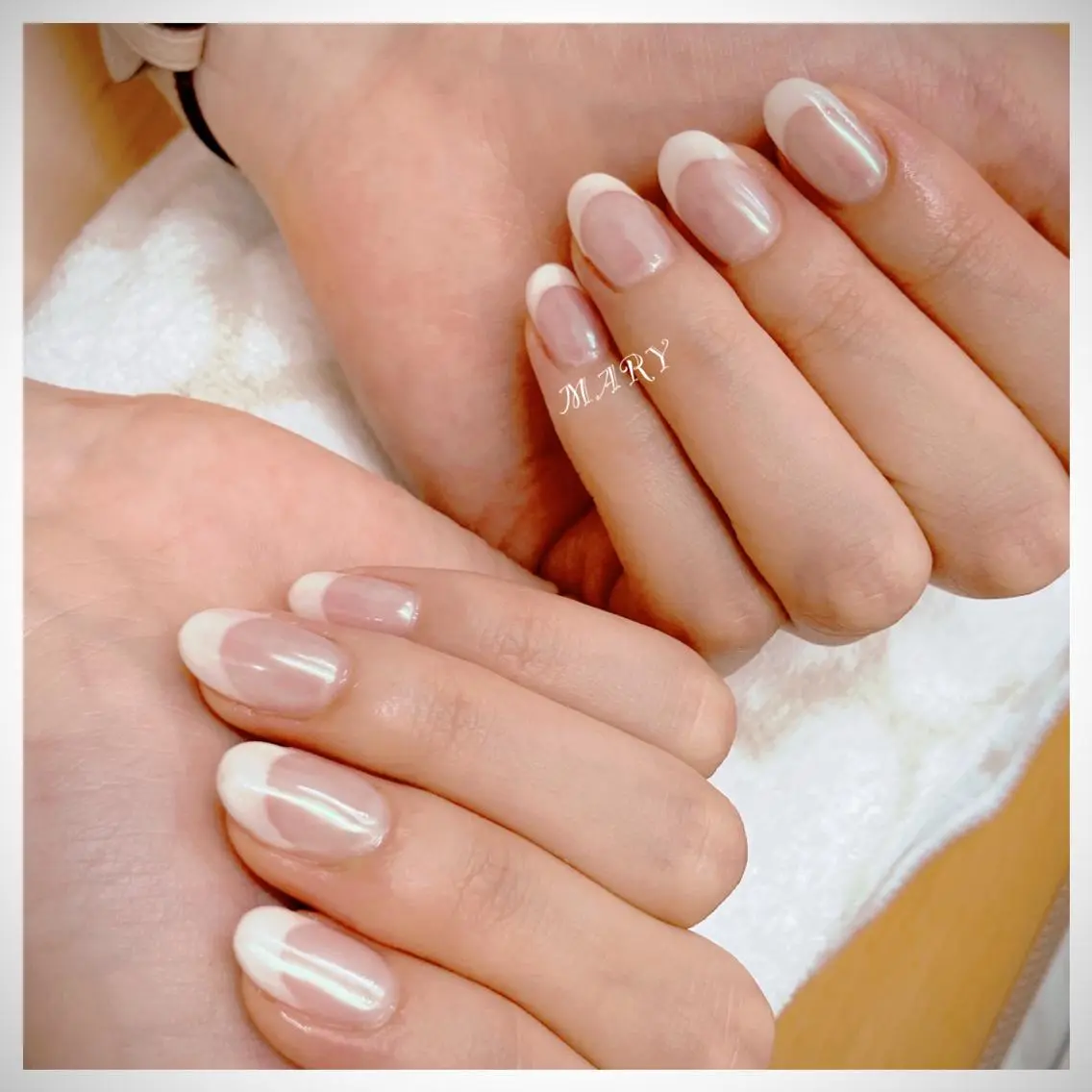 ネイル アートネイル オーロラネイル フレンチネイル ニュアンスネイル ホワイト ハンドネイル Mary nail .narumiのネイルデザイン