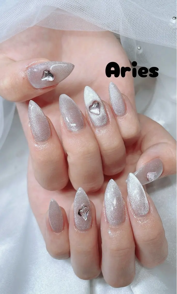 ネイル ハンドネイル フットネイル nail&eye Ariesのネイルデザイン
