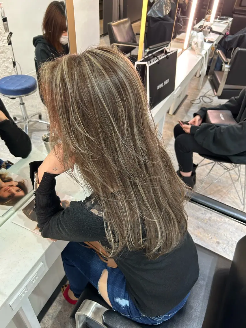 ロング カラー カット ヘアカラー トリートメント レイヤーカット BLend 渋谷のヘアスタイル
