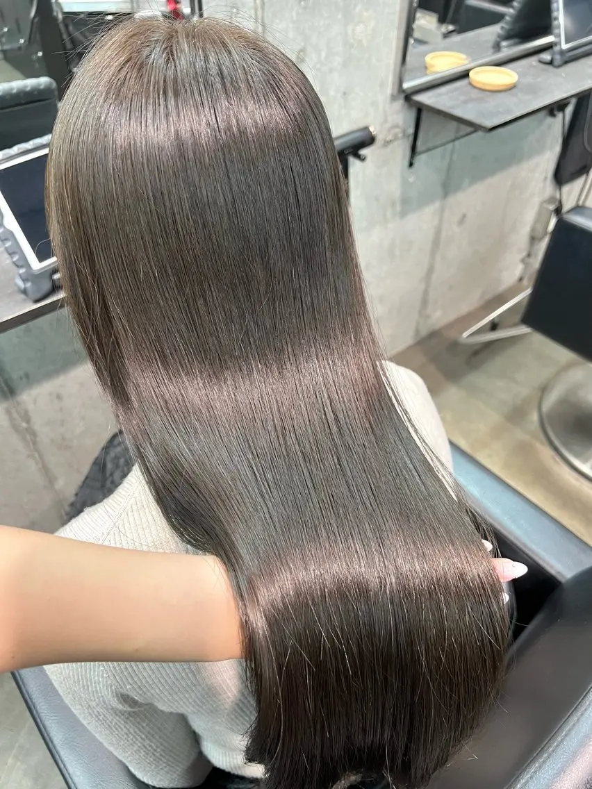 ロング カラー アクアカラー アッシュ アッシュグレー アッシュグレージュ 透明感カラー ヘアカラー トリートメント 透明感カラー ✨ 韓国艶髪💗菅原のヘアスタイル