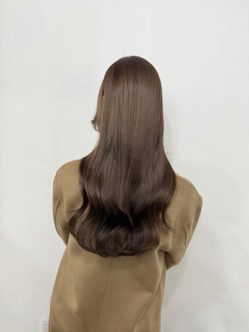 ロング ヘアカラー トリートメント ブリーチなしカラー /ベージュカラーのヘアスタイル