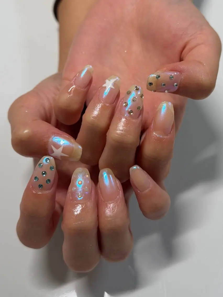 ネイル オーロラネイル ストーンネイル ハンドネイル nail salon Salookaのネイルデザイン