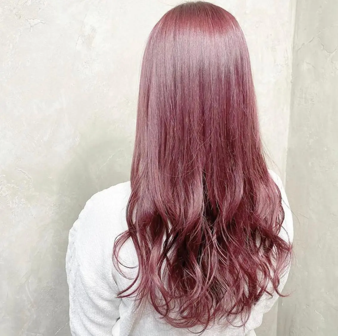 ロング カラー パーマ ヘアアレンジ ネイル マツエク・マツパ 成人式 ブリーチ ハイトーンカラー ピンクカラー カラーマツエク ヘアカラー トリートメント 艶ピンク*ヘアセット 🌙shioriのヘアスタイル