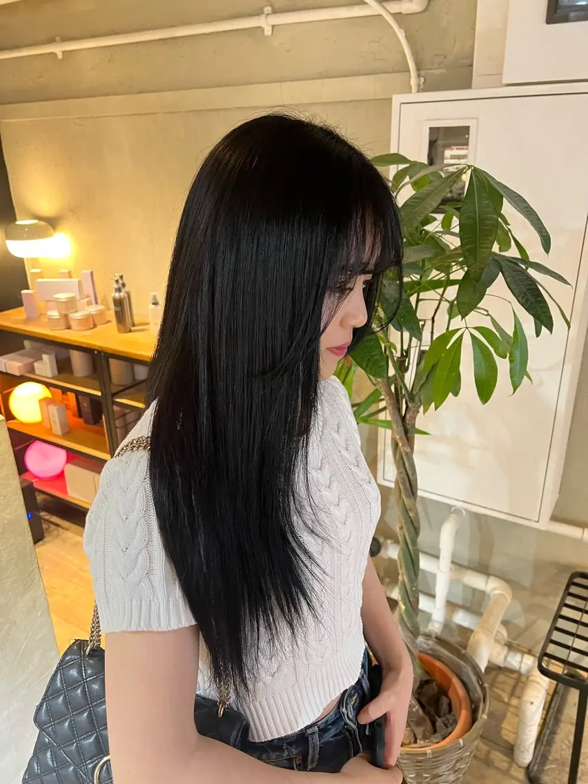 ロング カラー momoka🩶 艶カラー𓈒𓏸のヘアスタイル