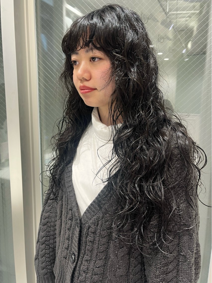 ロング パーマ カット パーマ 藤原 歩香のヘアスタイル