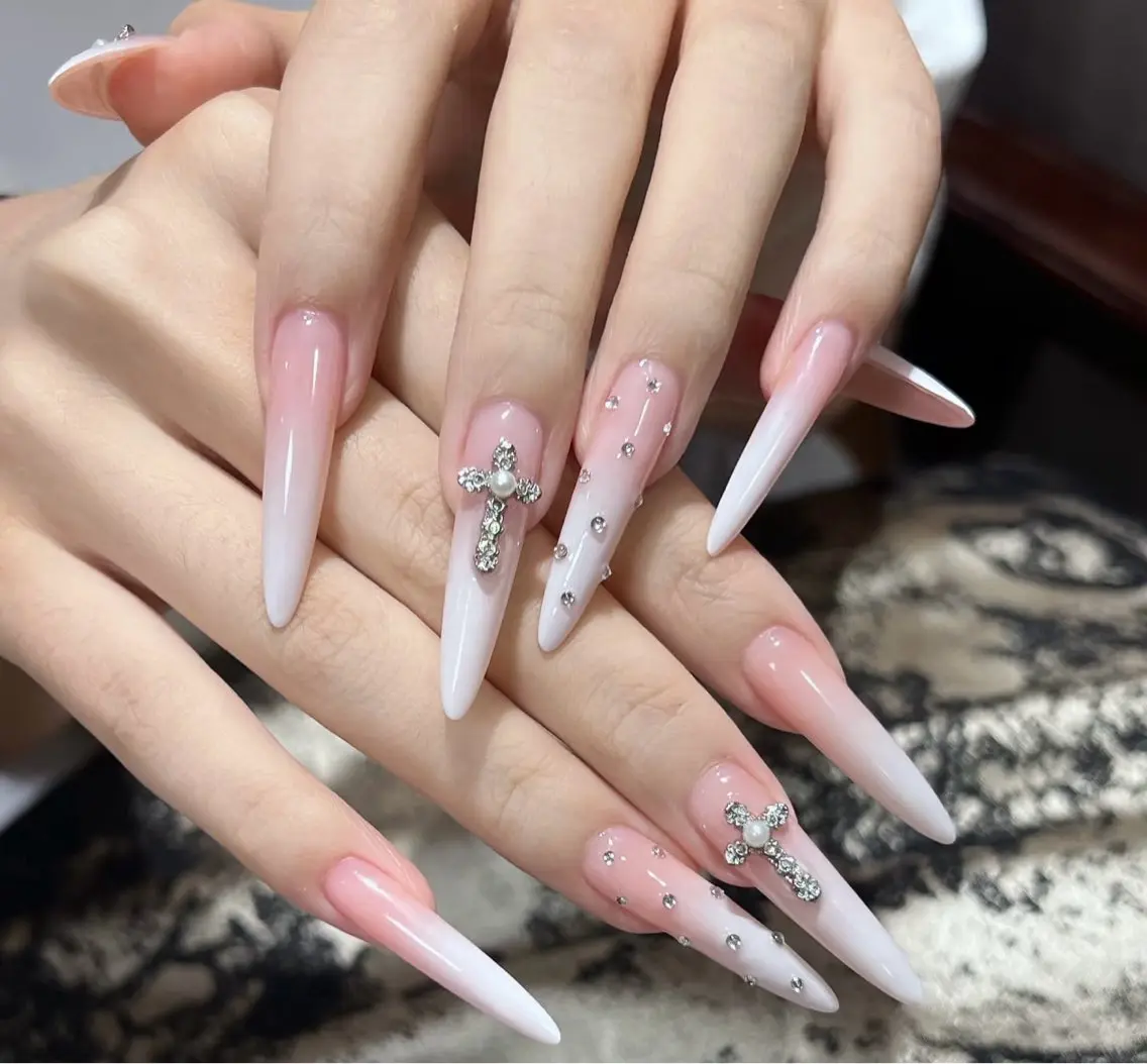 ネイル ハンドネイル YUN ネイルサロンのネイルデザイン