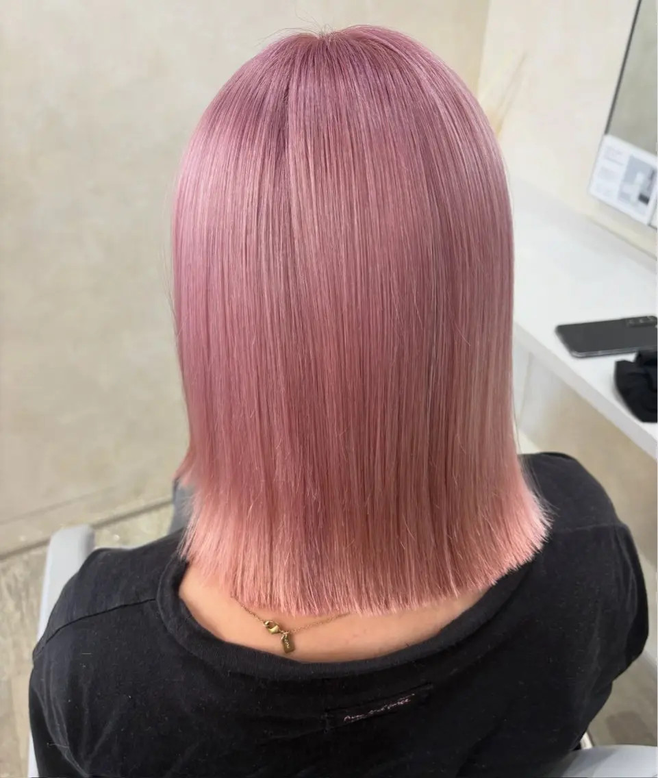 ショート honoka🩶 /透明感カラーのヘアスタイル