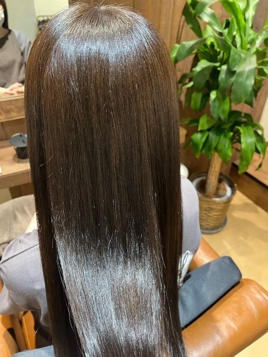 セミロング カラー 髪質改善 ヘアカラー end roll りんのヘアスタイル