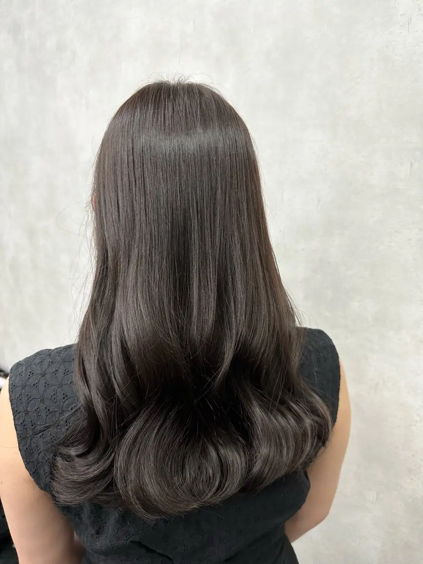 セミロング カラー ヘアカラー 外山 実咲のヘアスタイル