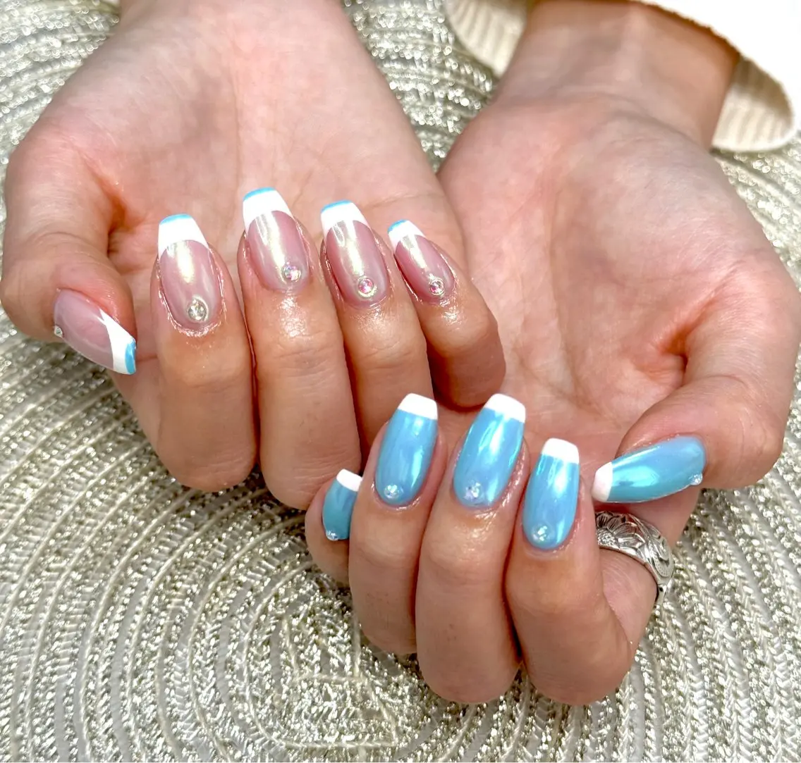 ネイル オーロラネイル ブルー フレンチネイル ミラーネイル 春ネイル ハンドネイル moa nailのネイルデザイン