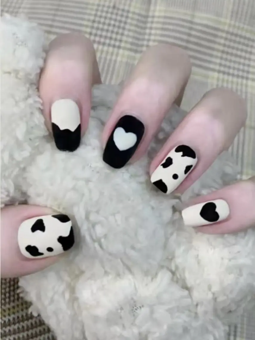 ネイル ハンドネイル H3 Nail Tsuki🦋💙のネイルデザイン