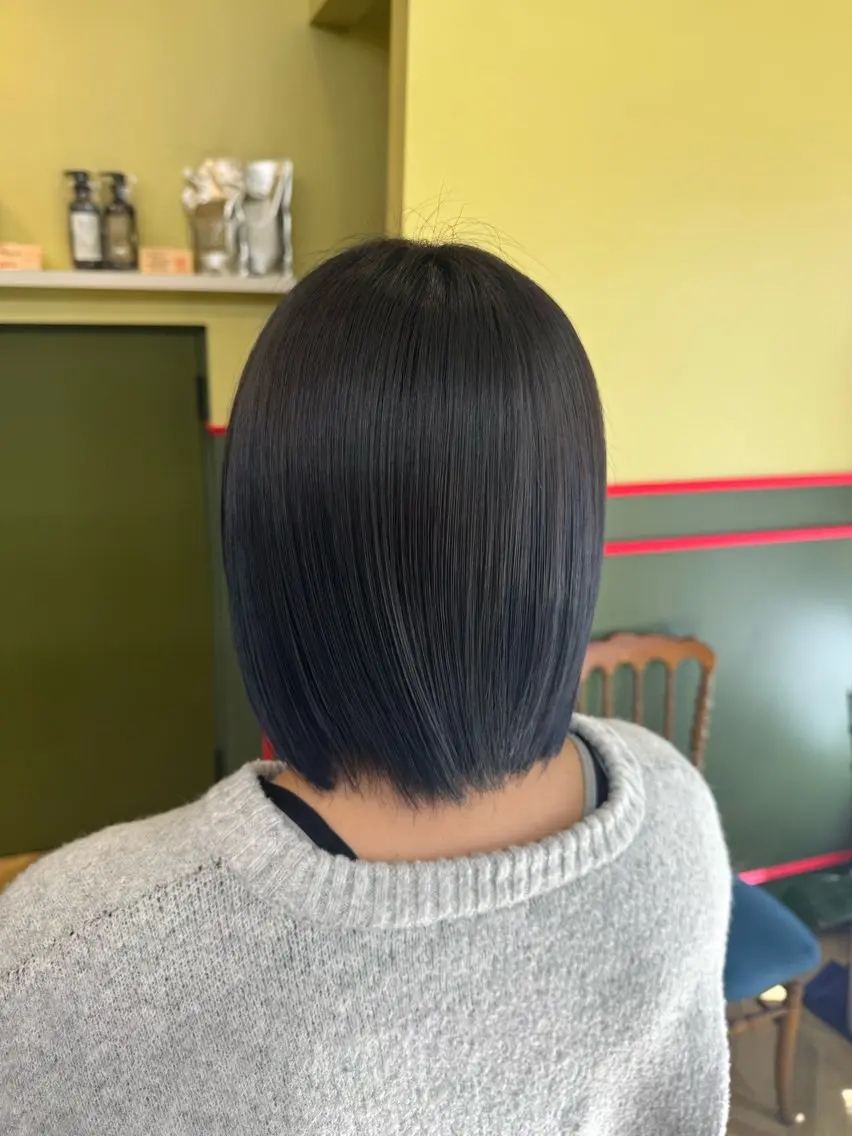 ショート カラー 透明感カラー 米倉 麻衣のヘアスタイル