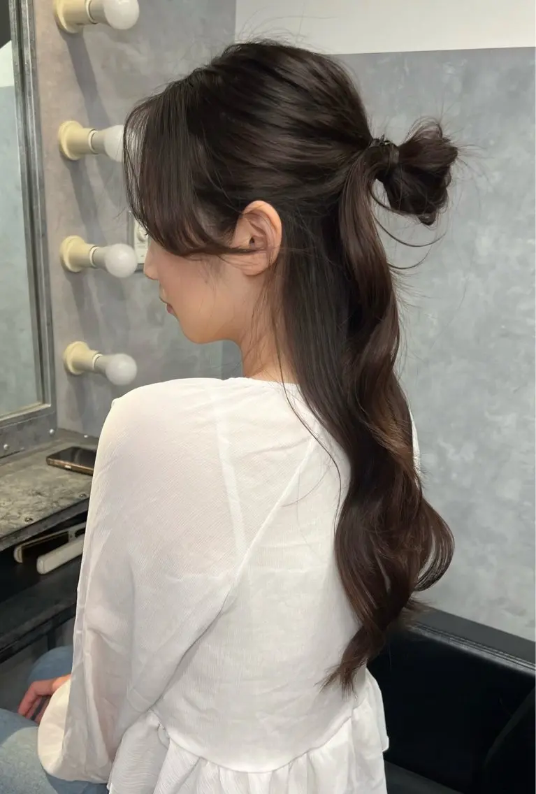 ロング カラー 黒髪 ブリーチ 透明感カラー 顔周りカット レイヤーカット 透明感/レイヤー 🇰🇷tomonaのヘアスタイル