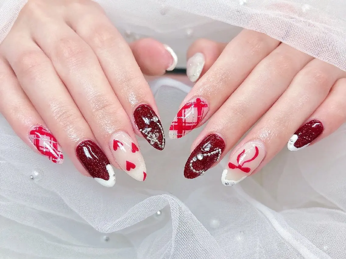 ネイル チークネイル 長さ出し フラッシュネイル フレンチネイル ジェルネイル Chouette Nailのネイルデザイン