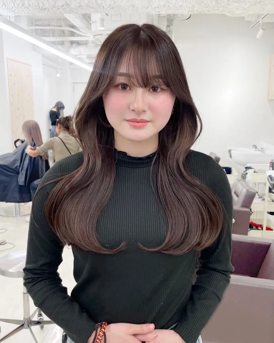 ロング カラー カット ヘアカラー トリートメント ヘアセット 新宿/韓国ヘア/ 髪質改善ストレートのヘアスタイル