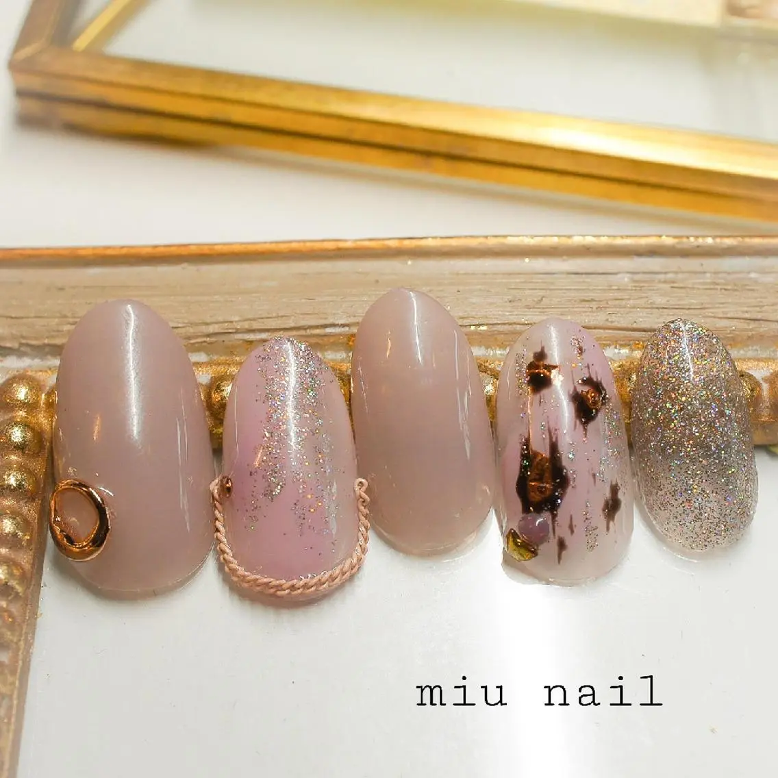 ネイル アニマル柄 ゴールド MIU nailのネイルデザイン