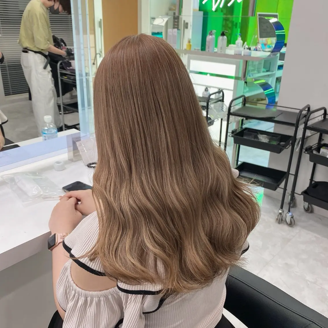 ロング カラー ヘアアレンジ ブリーチ ブリーチなしカラー 髪質改善 🫧モテる💗ダメー ジレスハイトーン🫧のヘアスタイル