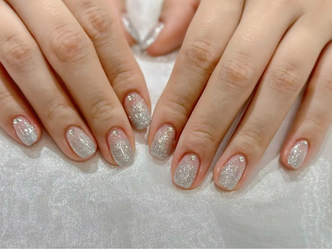ネイル ストーンネイル Umi nail& eyelashのネイルデザイン